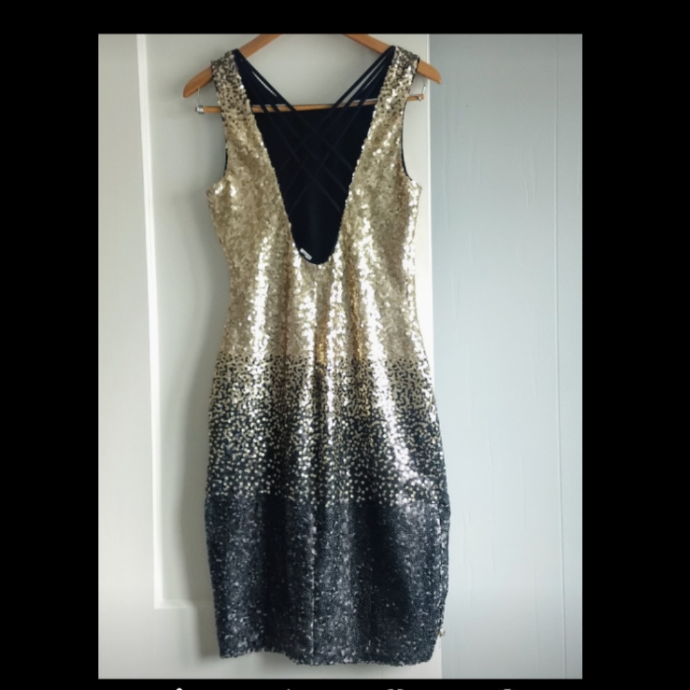 Dress - Picture 4 of 4